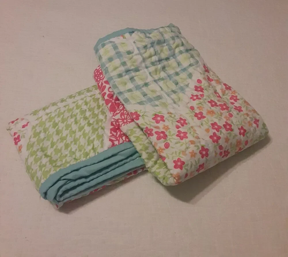 Vintage Matelasse Quilted Pillow Shams X2 Floral/Check